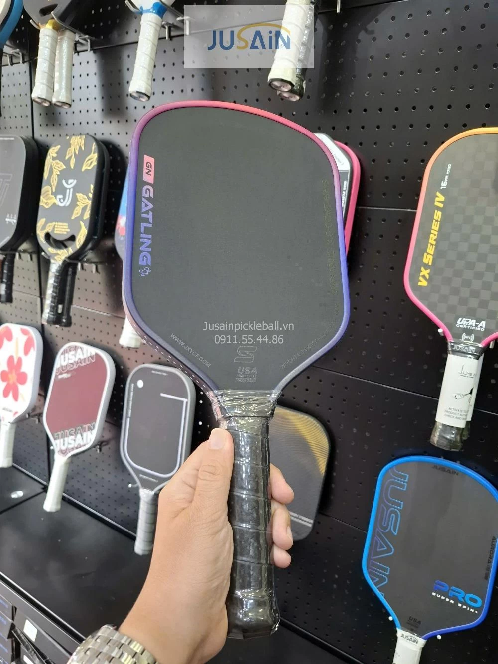 Vợt Pickleball Jusain Gatling JSRG-51X208 Gen 5 Black Honeycomb Carbon T800 16mm - Neon Pink